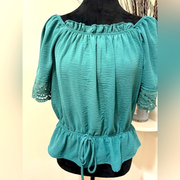 London Rose Teal waist length Medium Blouse - Picture 2 of 10